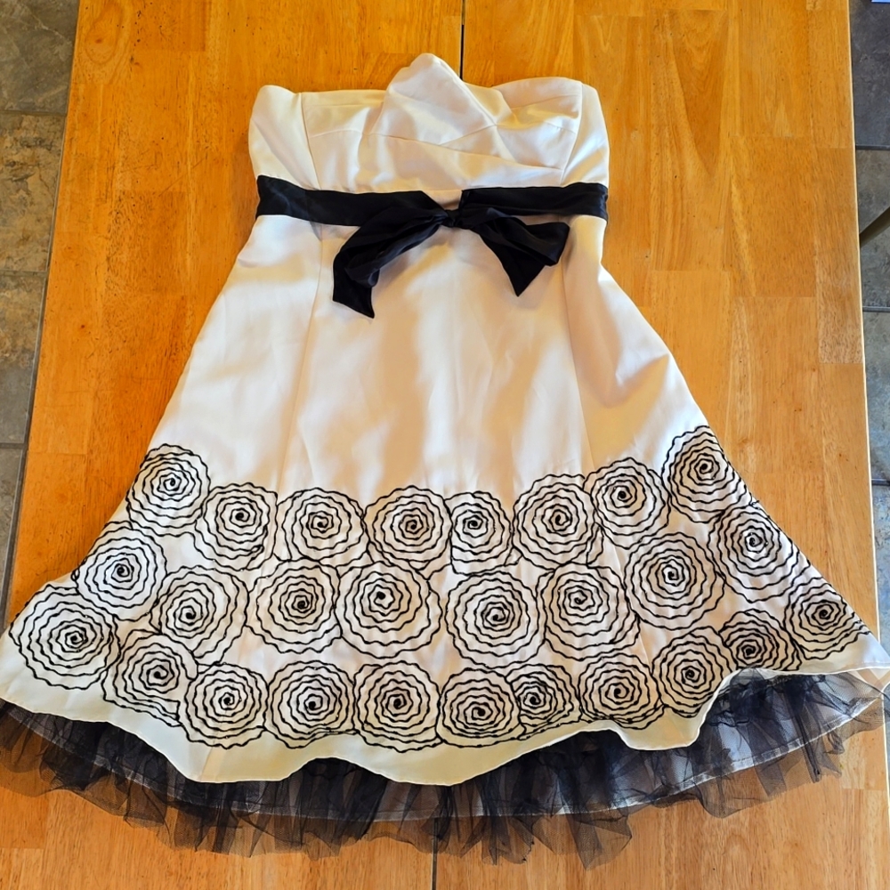 Formal Retro Strapless Dresss